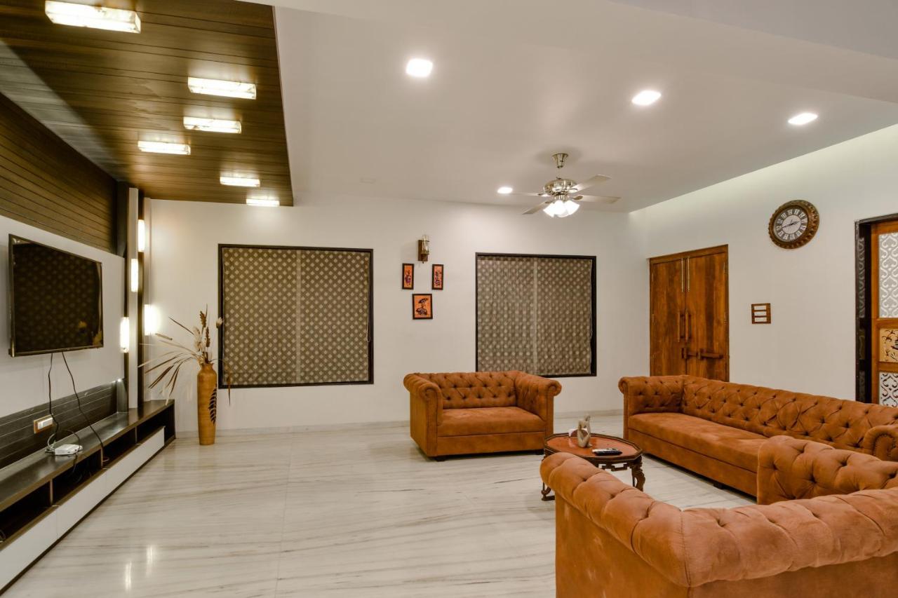 Lifeline Villas - Luxurious Taraangan 4 Mountain View Villa With Biggest Pool And Huge Open Area Лонавала Екстериор снимка