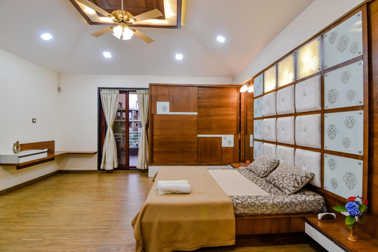 Lifeline Villas - Luxurious Taraangan 4 Mountain View Villa With Biggest Pool And Huge Open Area Лонавала Екстериор снимка