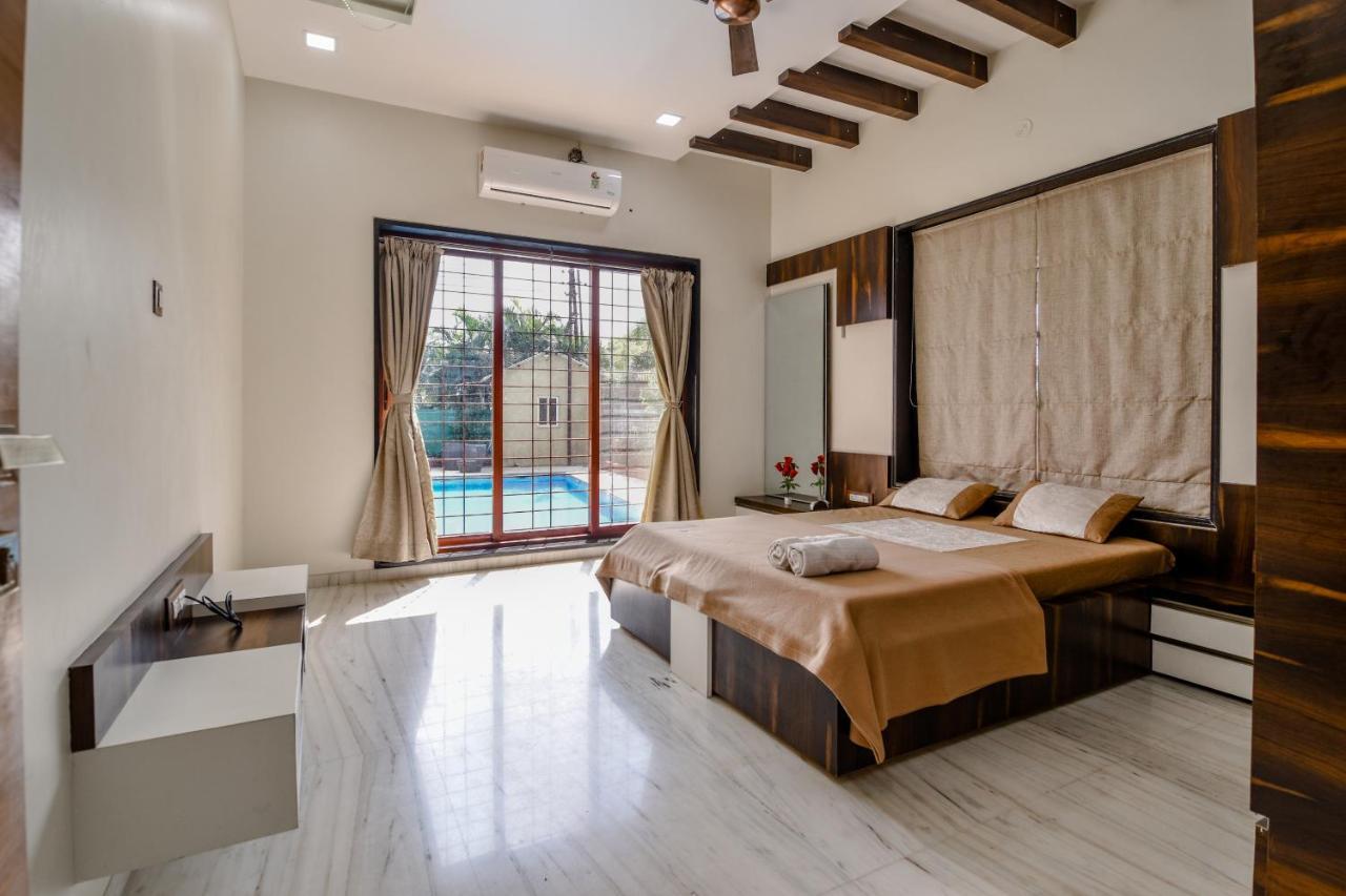 Lifeline Villas - Luxurious Taraangan 4 Mountain View Villa With Biggest Pool And Huge Open Area Лонавала Екстериор снимка