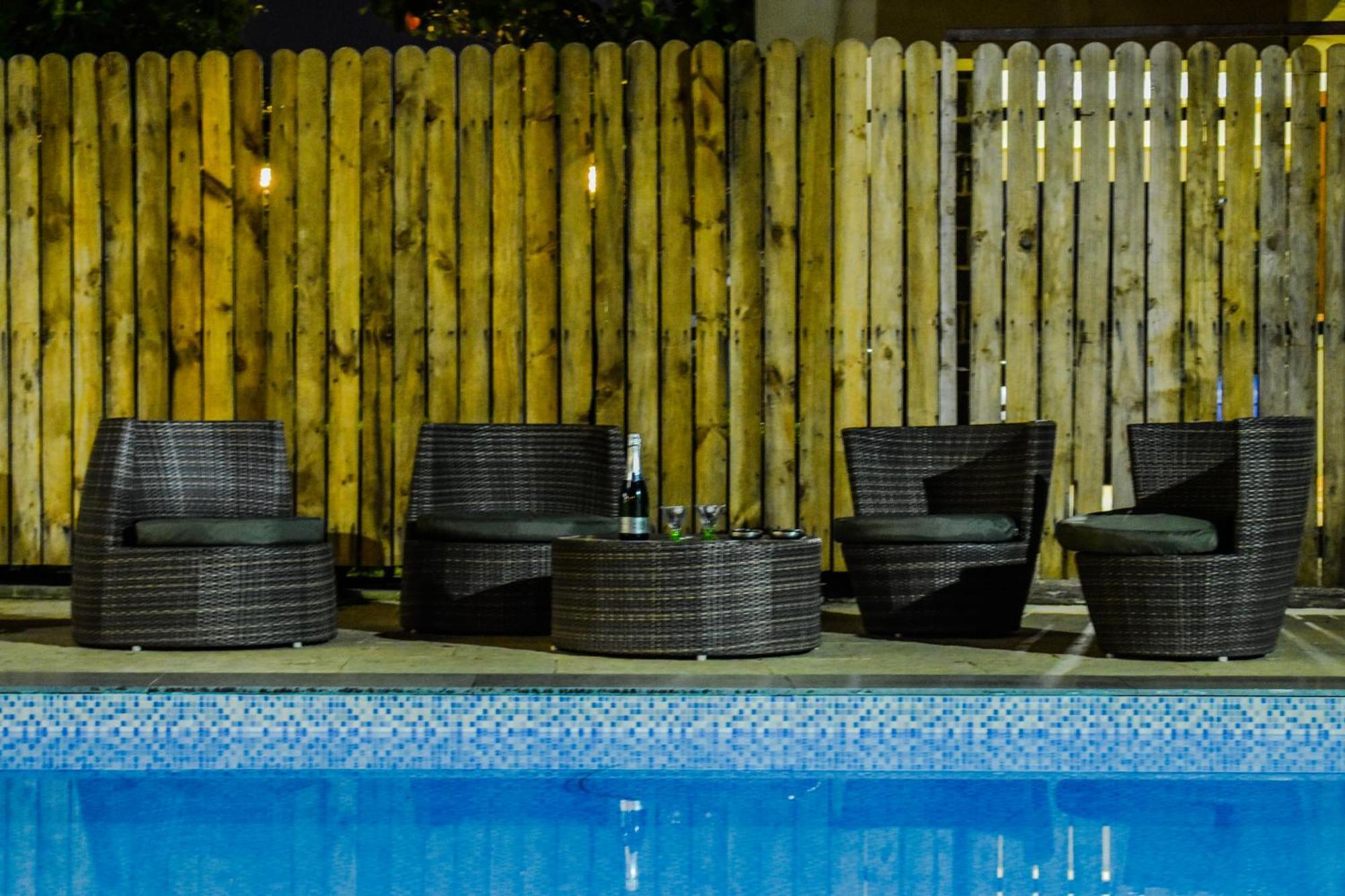 Lifeline Villas - Luxurious Taraangan 4 Mountain View Villa With Biggest Pool And Huge Open Area Лонавала Екстериор снимка