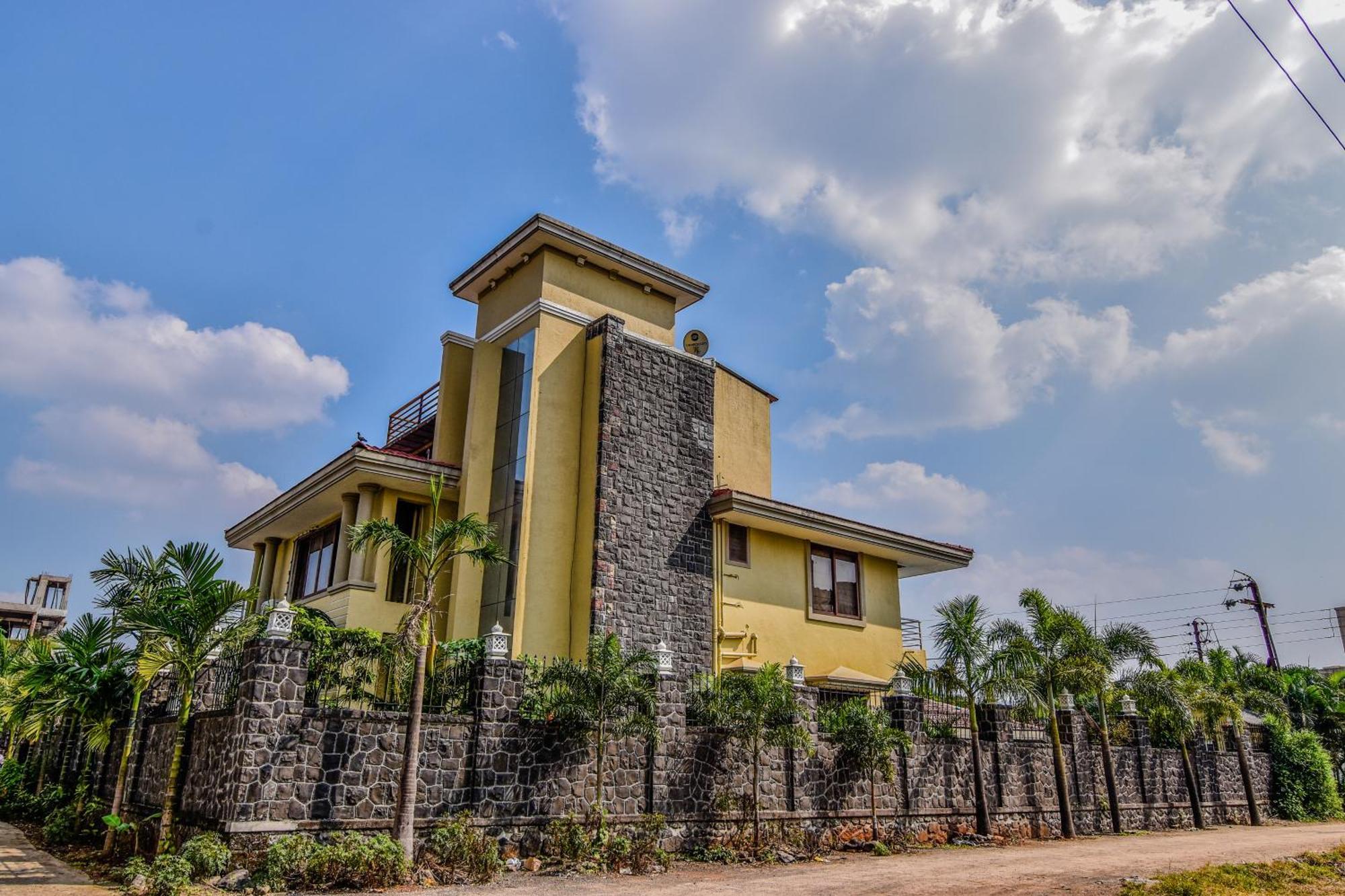 Lifeline Villas - Luxurious Taraangan 4 Mountain View Villa With Biggest Pool And Huge Open Area Лонавала Екстериор снимка